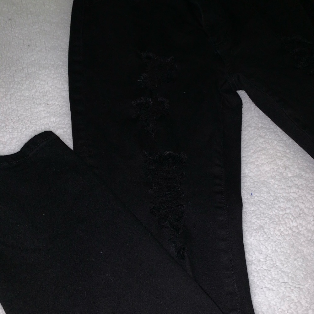 Distressed jeans - Picture 6 of 7